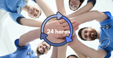 grupo de sanitarios trabajando 24 horas